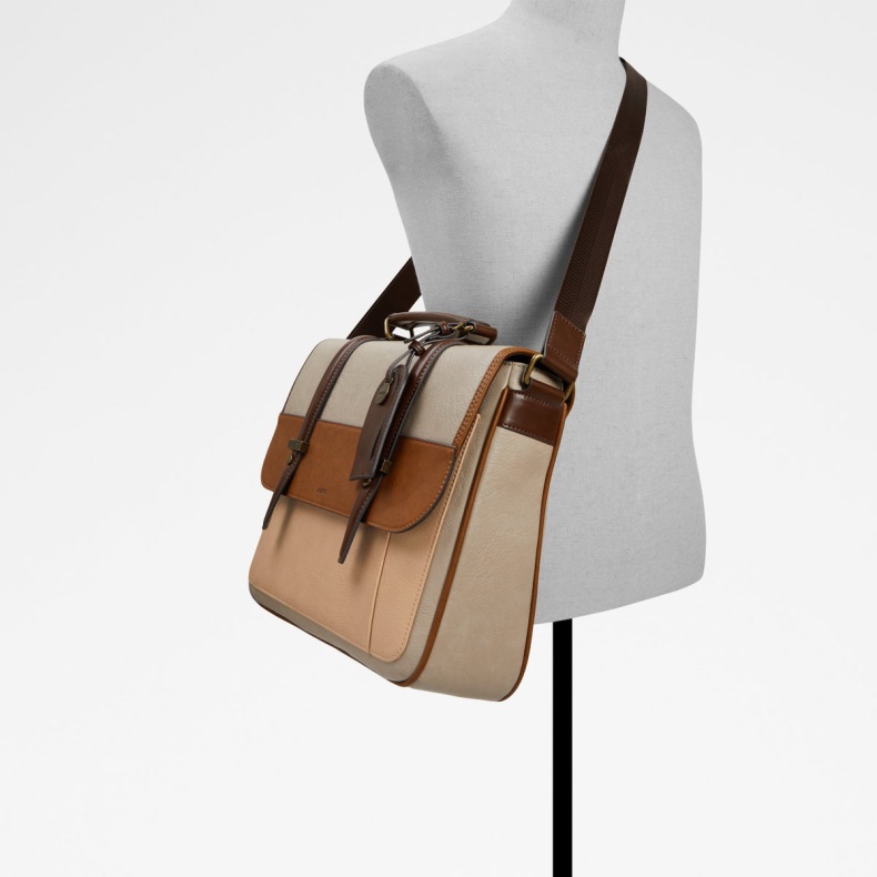 Aldo Mellembrun Mode Ethiranwan Messenger