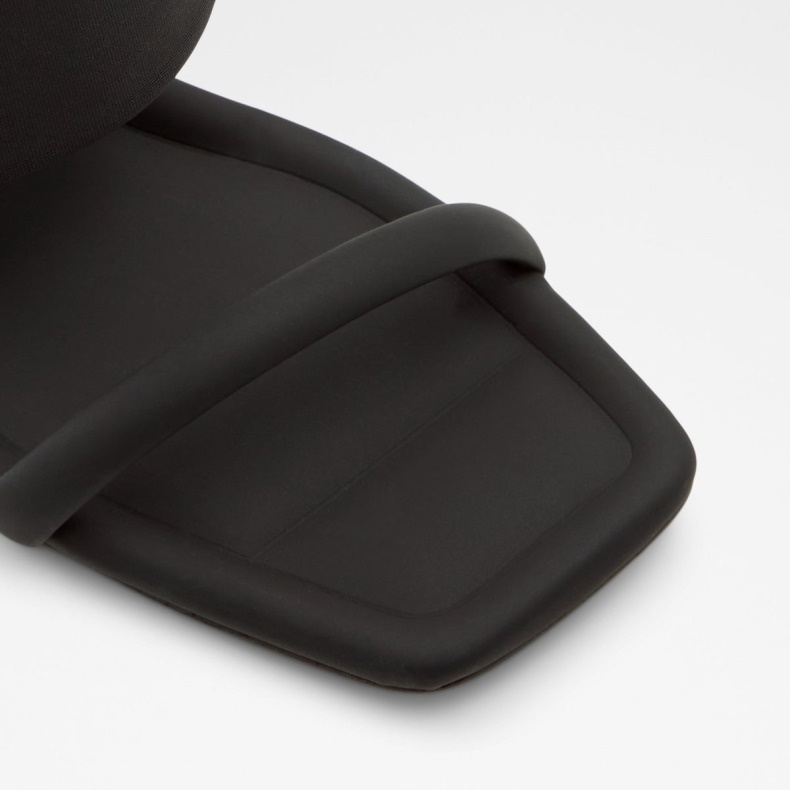 Mode Sort Aldo Tilbagegang