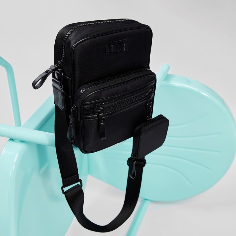 Mode Sort Astranit Cross Body Taske Aldo