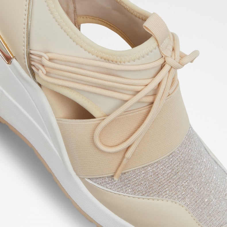 Mode Mellembeige Lav Lager Chiara Sneaker Kilehæl Aldo