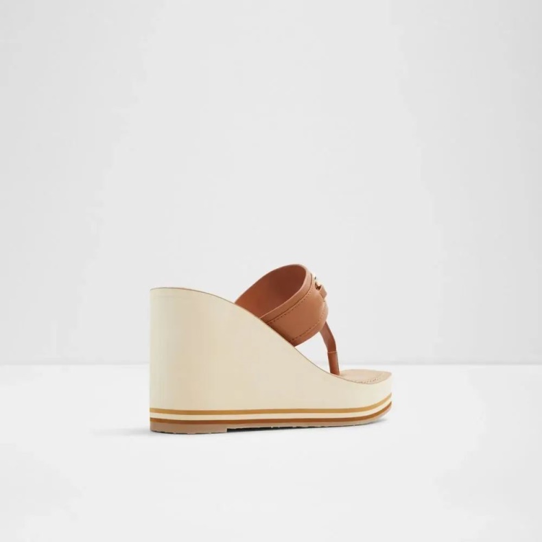 Aldo Mode Mellembrun Ibaraki Strandsandal Med T-rem Til Kvinder